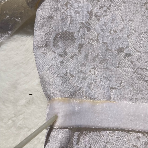 Vintage All Lace White 1960s Wedding Gown Size Medium - Picture 10 of 13